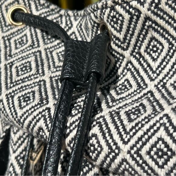 EXPRESSIONS leather trim backpack 🖤 great use condition 🖤 - Picture 5 of 8